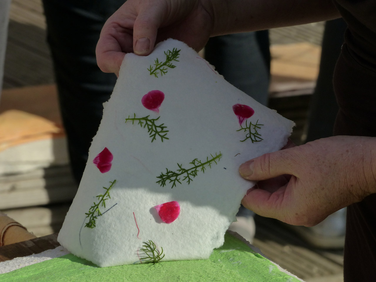 Řemeslná neděle: Ruční výroba papíru s lektory z Papyrey