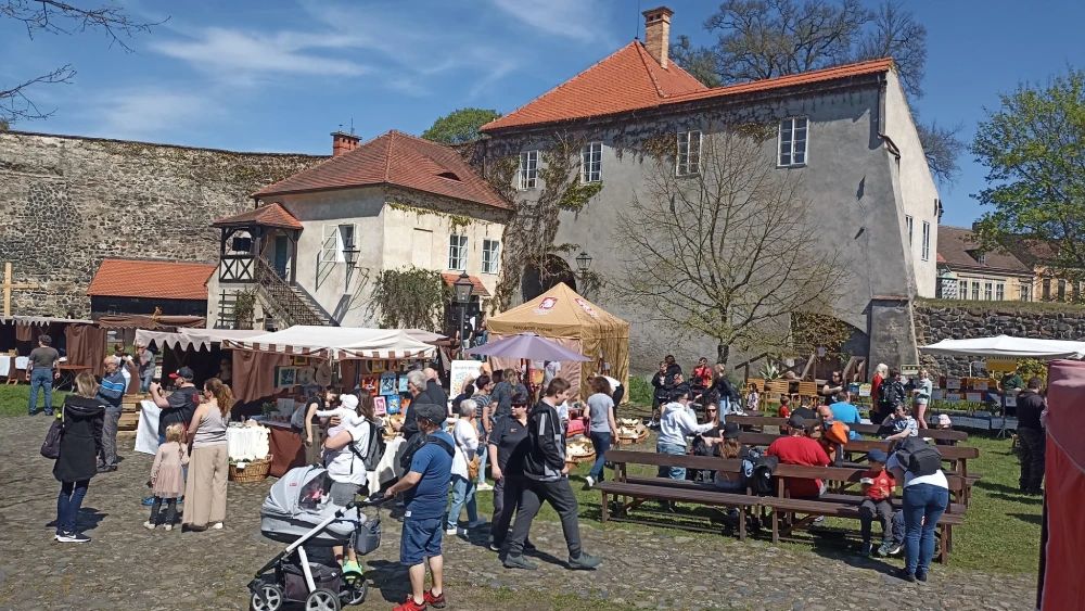 VELIKONOCE NA HRADĚ LIPÝ