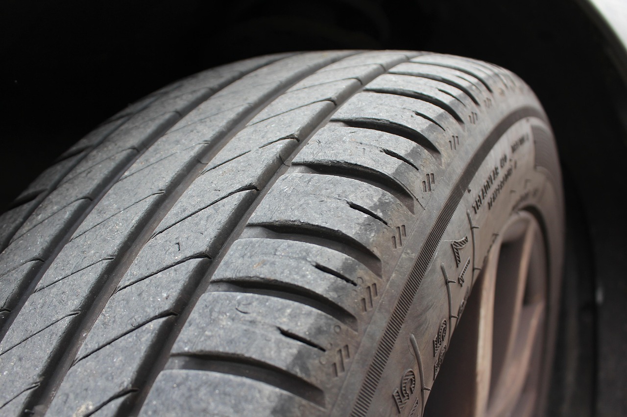 tire-6655920_1280.jpg