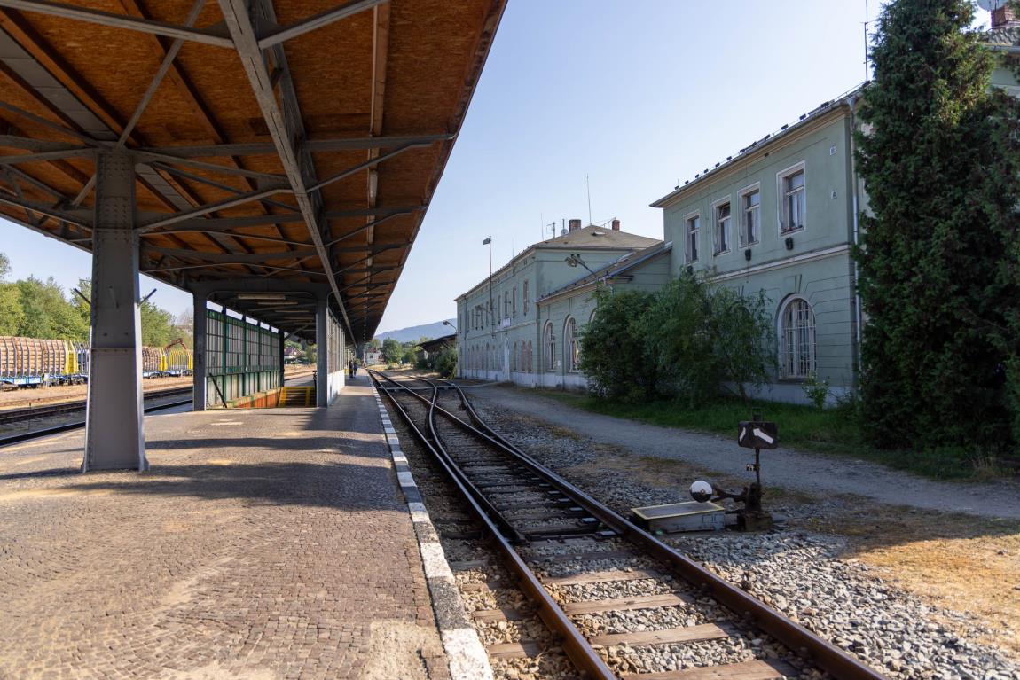3243-37516-002--LVYqm8.jpg
