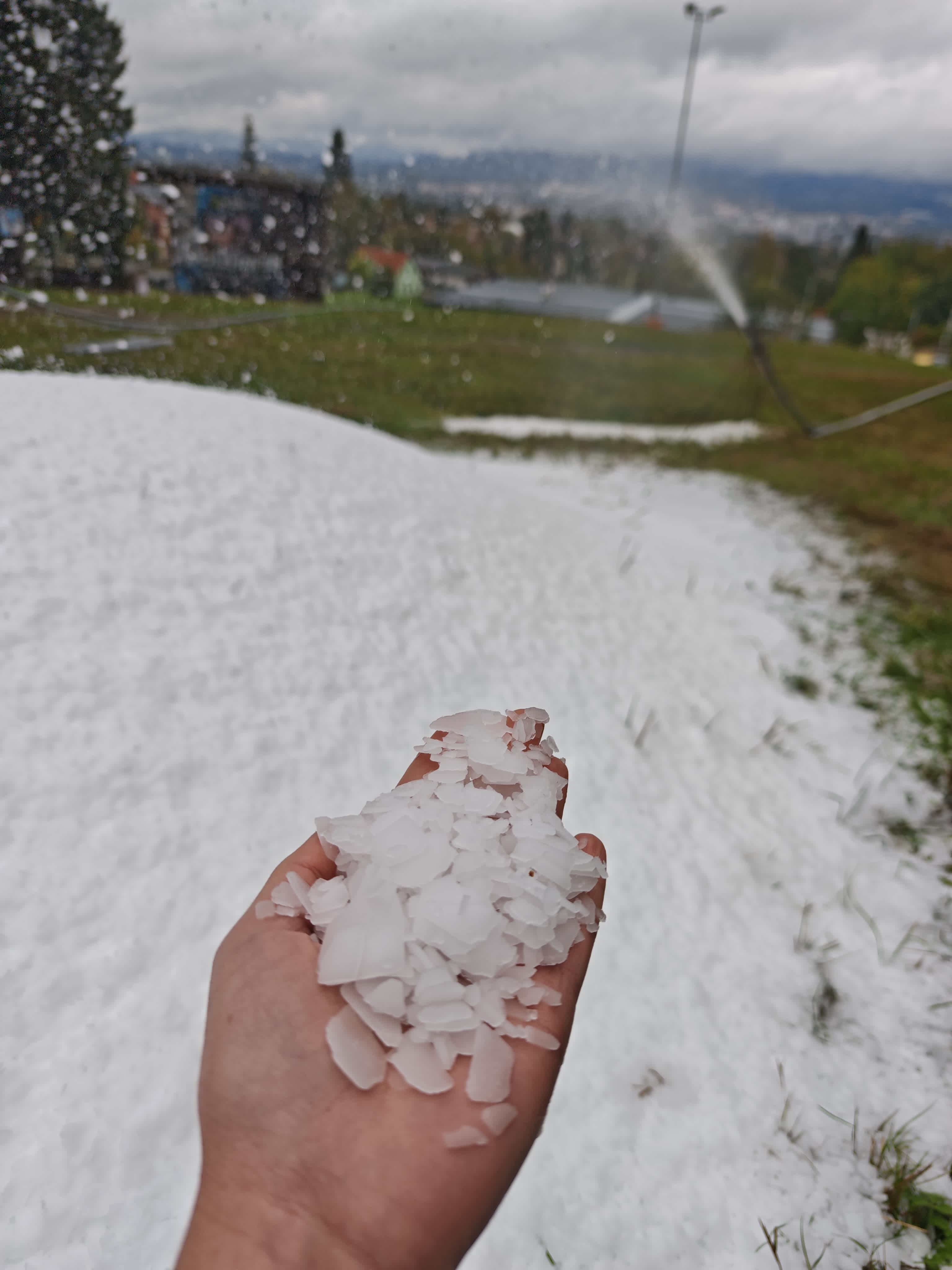 Snow_factory_Ještěd_a.JPEG