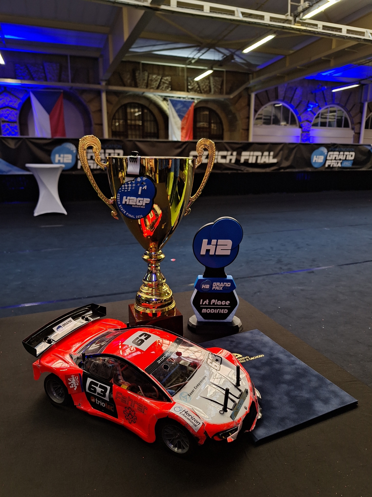 H2GP26CZ_09.jpg