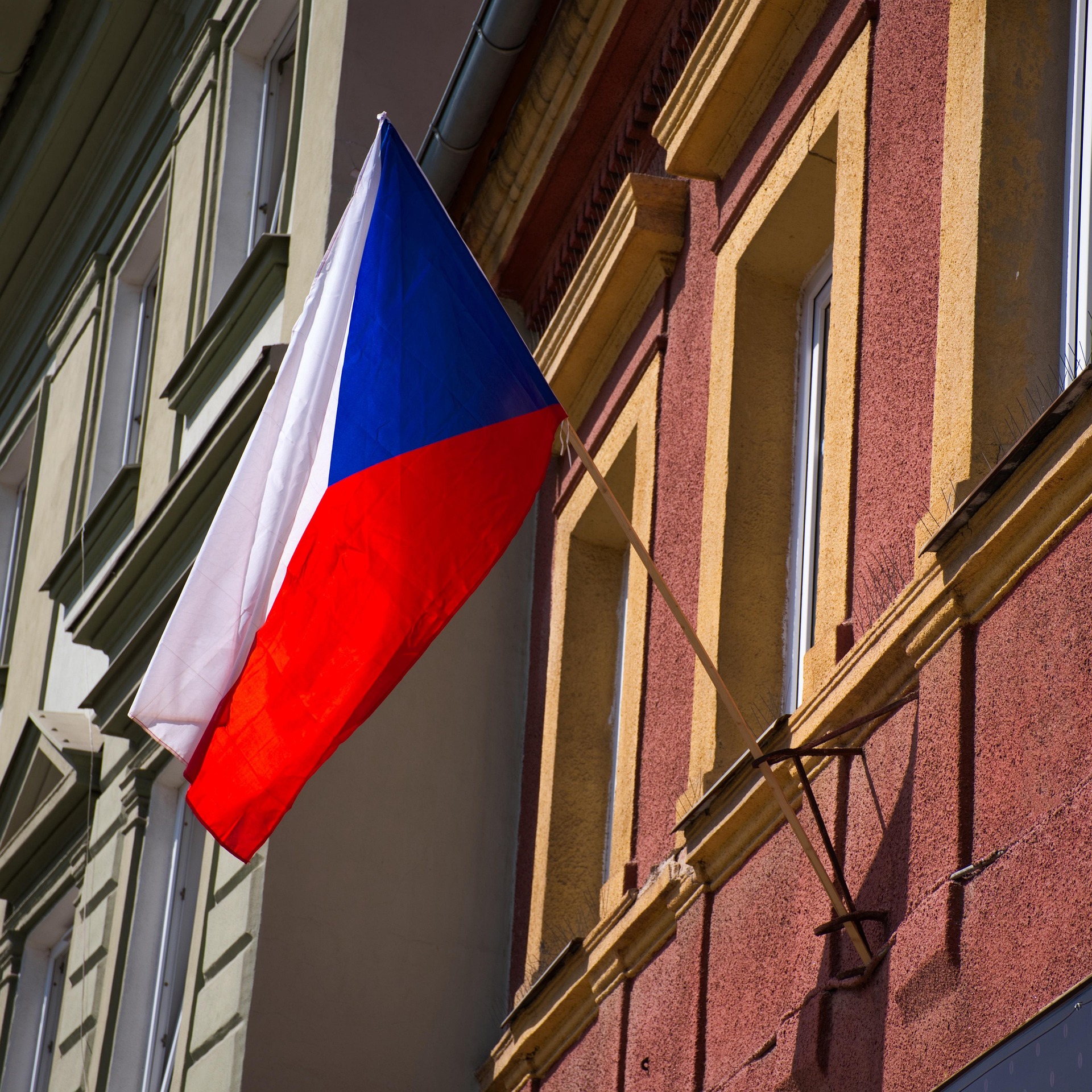 jancickal-national-flag-5141275_1920.jpg