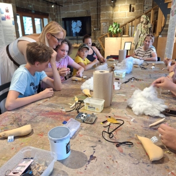 ŘEMESLNÝ WORKSHOP: MALOVÁNÍ DŘEVĚNÉHO DOMEČKU