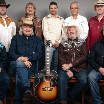 VÁNOČNÍ SALOON FEŠÁKŮ 2025