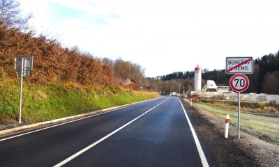 Náhled článku: Silnice druhé třídy u Benešova má nový povrch. Necelé dva kilometry stály přes 200 milionů