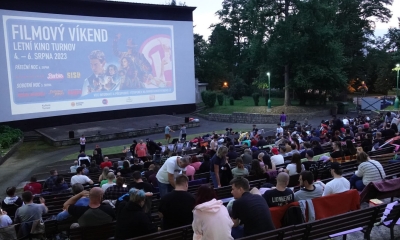 Náhled článku: Letní kino v Turnově je zpět. Filmy pod širým nebem lákají na předpremiéry i tematické víkendy