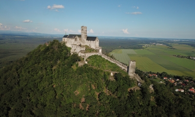 Náhled článku: Na státní hrad Bezděz se vrací kopie Černé madony montserratské