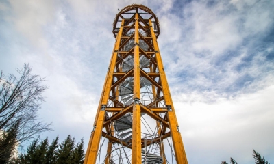 Náhled článku: Nová rozhledna na Světlém vrchu láká turisty výhledy na Krkonoše i Jizerské hory