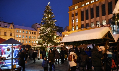 Náhled článku: Ve středu začínají pětidenní jablonecké vánoční trhy. Nabídnou Primátorský svařák i ohnivou show