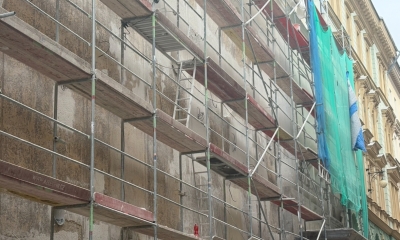 Náhled článku: Rekonstrukce kina Varšava potrvá déle a bude dražší. Narazilo se totiž na původní fasádu