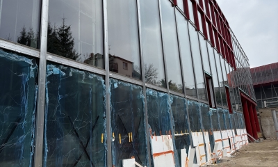 Náhled článku: Nový kabátek libereckého bazénu je skoro hotový. Bazénovou halu byste teď nepoznali