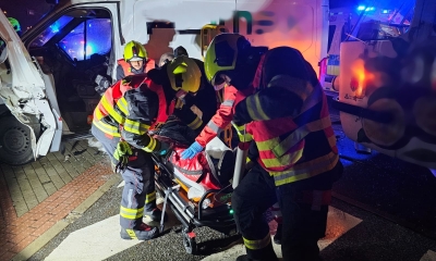 Náhled článku: Srážka tramvaje a dodávky ve Vratislavicích nad Nisou: Zaklíněného řidiče museli vyprostit hasiči