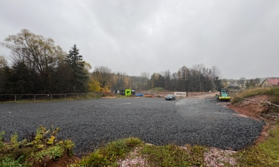 Náhled článku: Stavba koupaliště v Jilemnici bojuje s terénem. Otevřít se má nejpozději příští rok na vysvědčení