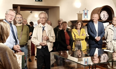 Náhled článku: Ve sklepě zámku v Doksech byl vězněn, teď tam má výstavu. Příběh stavitele Röslera spojuje Česko s Bavorskem