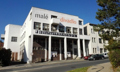 Náhled článku: Oslava svobody v Malém divadle. Liberečtí herci pátrají po hrdinech 17. listopadu