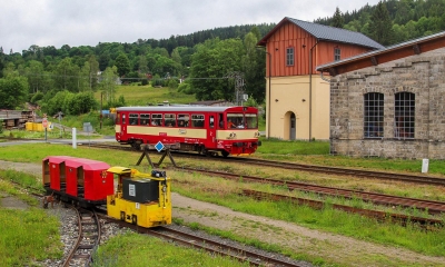Náhled článku: V Kořenově začíná letní sezóna na důlní železnici. Nabídne dva okruhy i tunel