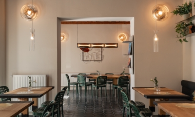 Náhled článku: Lasvit otevírá v Novém Boru novou kavárnu. Propojuje design, sklo a gastronomii
