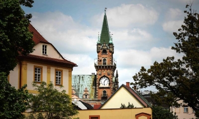 Náhled článku: Restaurátoři se pustili do obnovy radnice ve Frýdlantu. Opravují se kamenné prvky fasády