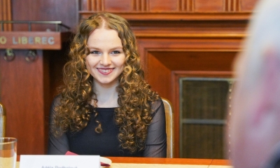 Náhled článku: Liberecká studentka ovládla anketu UNICEF, na radnici převzala gratulace k titulu Dítě Česka