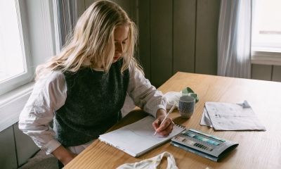 Náhled článku: Inovace z Jilemnice. Mladá žena vyrábí spodní prádlo z mléčného odpadu