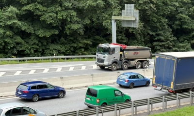 Náhled článku: Policie si posvítila na mobily za volantem. Výsledkem jsou desítky pokut za 87 tisíc