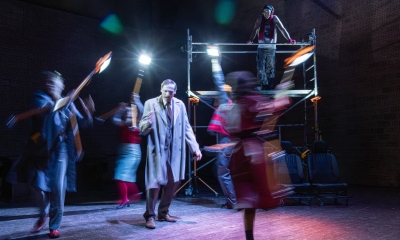 Náhled článku: Tragédie jako zrcadlo spěchu: Malé divadlo uvedlo mrazivou detektivku Létající dítě