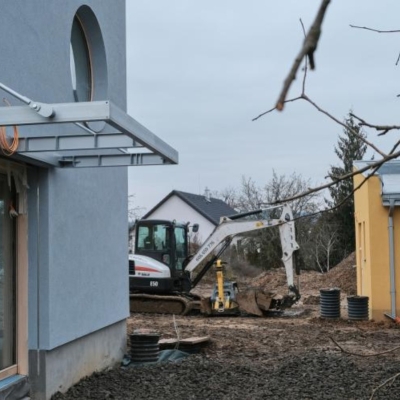 Náhled článku mobil: Turnovská školka Waldorf se rozrůstá. Nový pavilon láká na barevnou fasádu i herní patro
