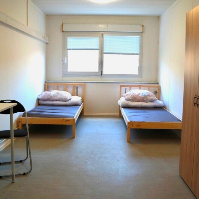 Náhled článku mobil: Liberec vyrazil do boje s obchodníky s chudobou. Kontrolní týmy vtrhly na ubytovny Mydlák a Rosa