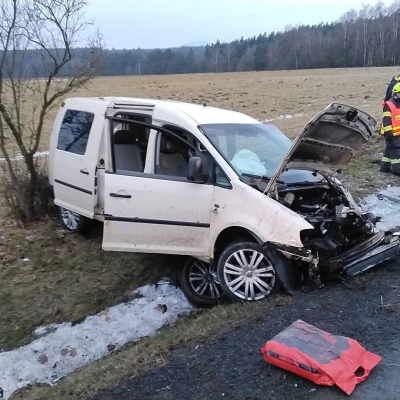 Náhled článku mobil: Nehodu u Bezdězu nahlásil chytrý telefon: Moderní technologie pomohla hasičům s přesnou lokalizací