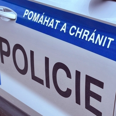 Náhled článku mobil: Měnil si obličej a hrál si na policistu z Jablonce. Past na desítky lidí ale nefungovala