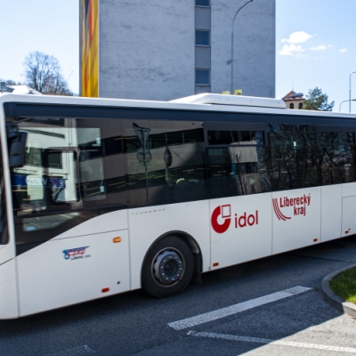 Náhled článku mobil: Jízdné v Libereckém kraji bude od ledna dražší. Roční jízdenka vyjde na 12 tisíc