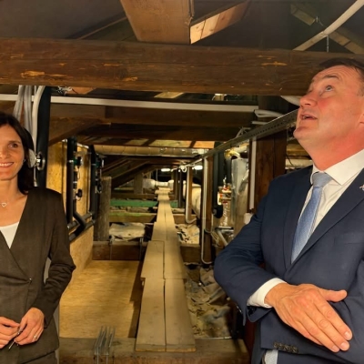 Náhled článku mobil: Obchodní akademie v České Lípě prošla energetickou modernizací za 10 milionů, využívá novou fotovoltaiku