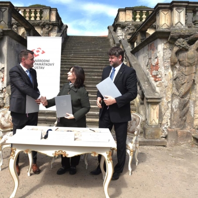 Náhled článku mobil: Barokní terasy v Zákupech čeká obnova. Kraj, památkáři a město se dohodli na společném postupu