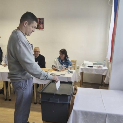 Náhled článku mobil: Volby do Sněmovny za mřížemi. V Rýnovicích se zúčastnilo 40 % odsouzených