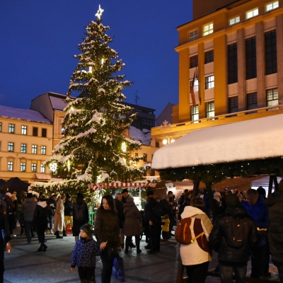 Náhled článku mobil: Ve středu začínají pětidenní jablonecké vánoční trhy. Nabídnou Primátorský svařák i ohnivou show