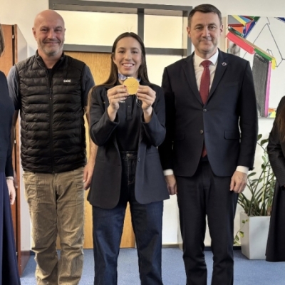 Náhled článku mobil: Zlatý dukát pro zlatou vítězku. Liberecký kraj vzdal hold své olympijské královně Zuzaně Maděrové