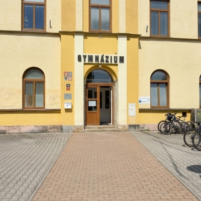 Náhled článku mobil: Gymnázium U Balvanu má pedagogy pro nový školní rok. Teď je potřeba sestavit funkční rozvrh
