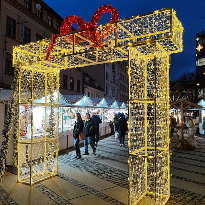 Náhled článku mobil: Vánoční trhy pod Ještědem lákají rekordní davy. Atmosféru zvedají nové atrakce i slavní hosté