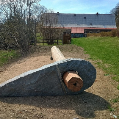 Náhled článku mobil: Cesta do pravěku na Krásné. Nová geoarcheologická stezka láká na tajemství neolitických sekerek