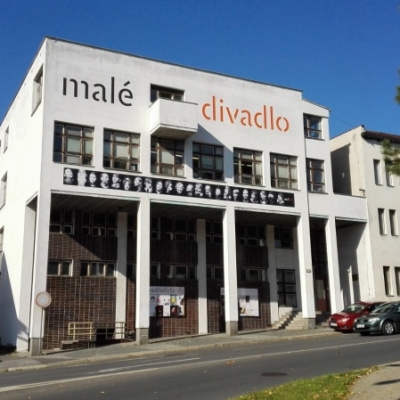 Náhled článku mobil: Oslava svobody v Malém divadle. Liberečtí herci pátrají po hrdinech 17. listopadu