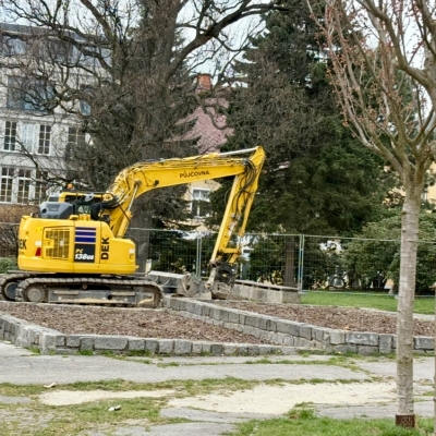 Náhled článku mobil: Labyrint oživí Náměstí Českých bratří. Liberec upraví i okolí fragmentu kostela