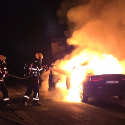 Náhled článku mobil: Rychlý zásah v Hájích nad Jizerou. Hasiči zlikvidovali požár vozu během pár minut