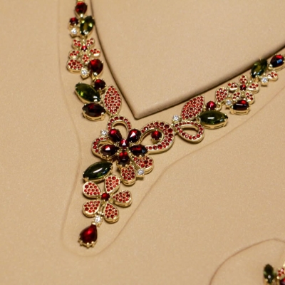 Náhled článku mobil: Unikátní šperky z japonského EXPO míří do Turnova. O víkendu je v muzeu uvidíte zdarma