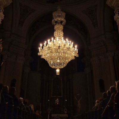 Náhled článku mobil: V Hejnicích se poprvé od repase rozsvítil Riedelův lustr. Byl to zážítek, míní návštěvníci