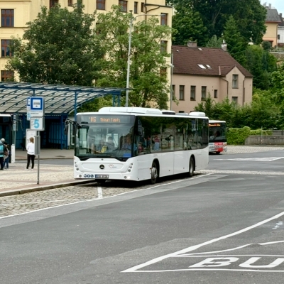 Náhled článku mobil: Cesta z Jablonce do Prahy je snazší. Jízdní řád doplnily nové autobusové spoje