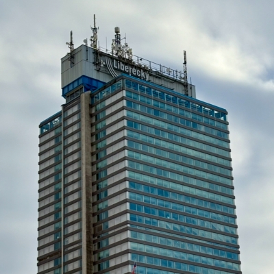 Náhled článku mobil: 166 milionů. Kraj díky vyšším daňovým příjmům opraví silnice i základnu pro záchranáře