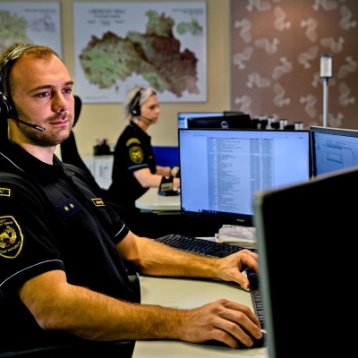 Náhled článku mobil: Nezavěšujte jako první! Tísňová linka 112 připomíná své výročí i zásady správného volání