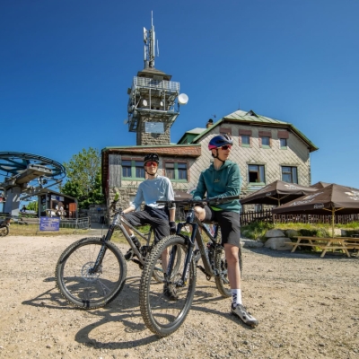 Náhled článku mobil: Tanvaldský Špičák otevírá cyklistickou sezónu s modernizovaným zázemím a výukou zdarma