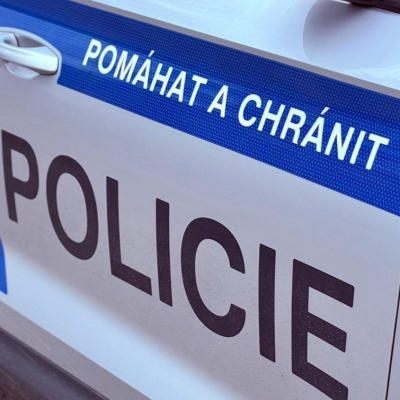 Náhled článku mobil: Policie zasahovala v Jablonci nad Nisou. Ozbrojeného muže zadržela zásahová jednotka